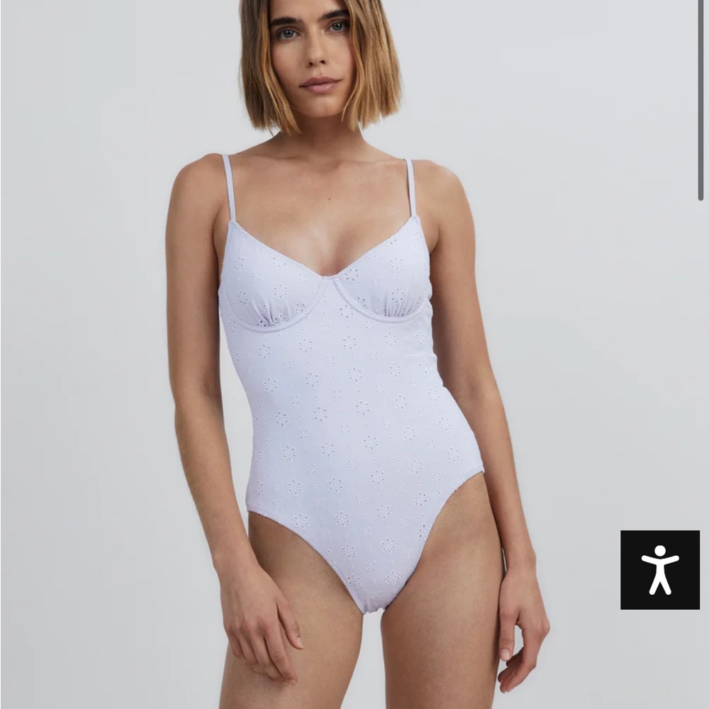 SOLID & STRIPED Taylor One Piece in White Size M Swimsuit